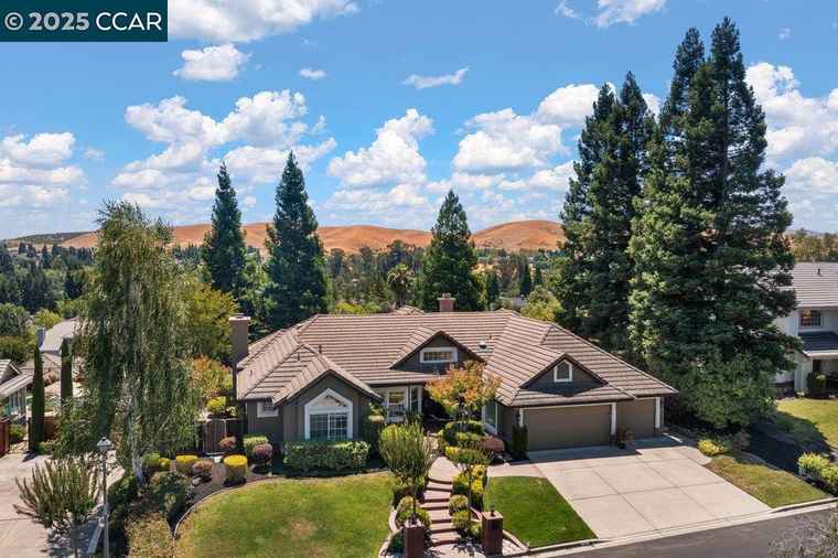 Photo of 150 Alta Vista Way Danville, CA 94506