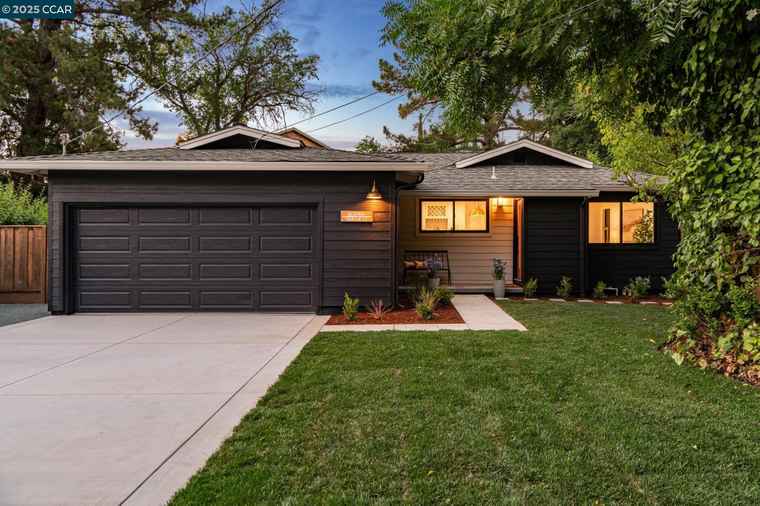 Photo of 11 Oakvue Ct Pleasant Hill, CA 94523