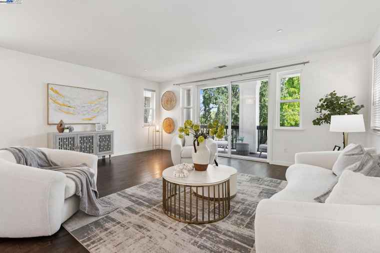 Photo of 121 Ashton Way Pleasant Hill, CA 94523