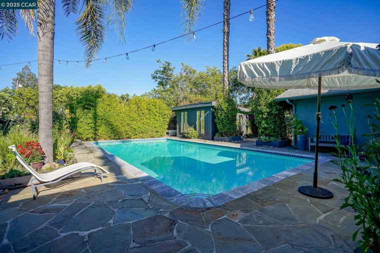 Photo of 1919 Helen Rd Pleasant Hill, CA 94523