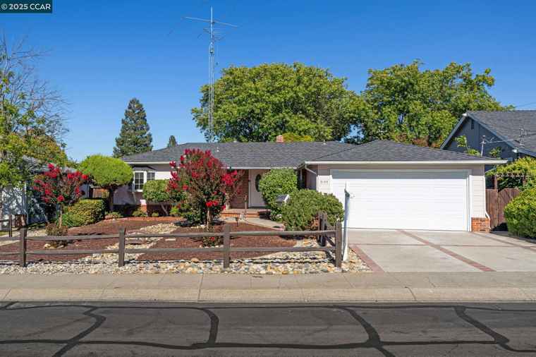 Photo of 3182 Hillview Ct Concord, CA 94519