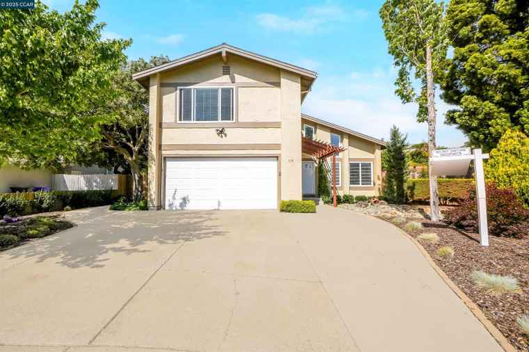 Photo of 118 Raven Ct Hercules, CA 94547