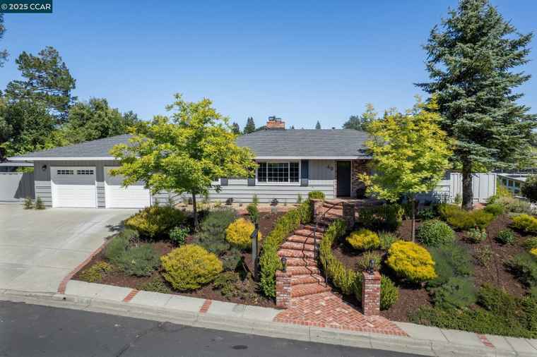 Photo of 60 Bates Blvd Orinda, CA 94563