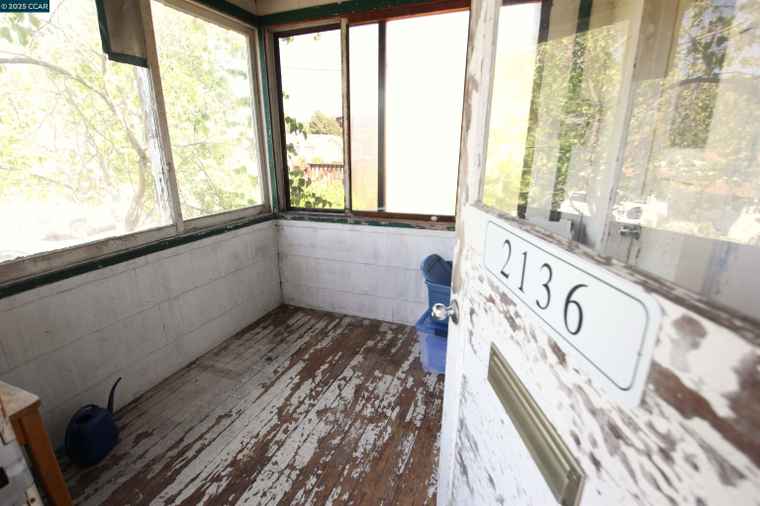 Photo of 2136 Monterey Ave Martinez, CA 94553