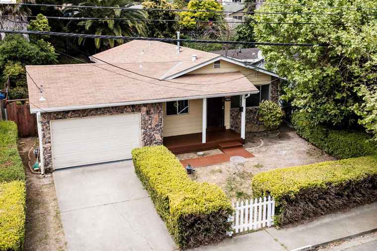 Photo of 1029 5th St Vallejo, CA 94590