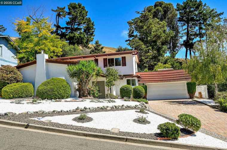 Photo of 58 Ashbrook Pl Moraga, CA 94556