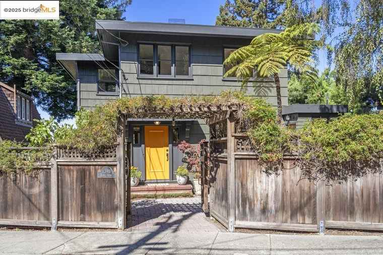 Photo of 1398 Scenic Ave Berkeley, CA 94708