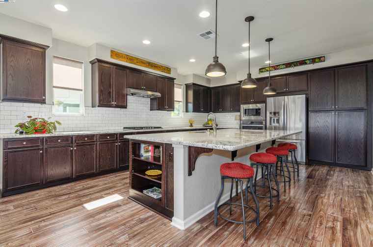 Photo of 4045 Sarasta Bay Dr Pittsburg, CA 94565