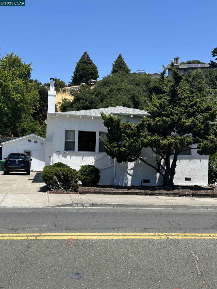 Photo of 1241 Pinole Valley Rd Pinole, CA 94564