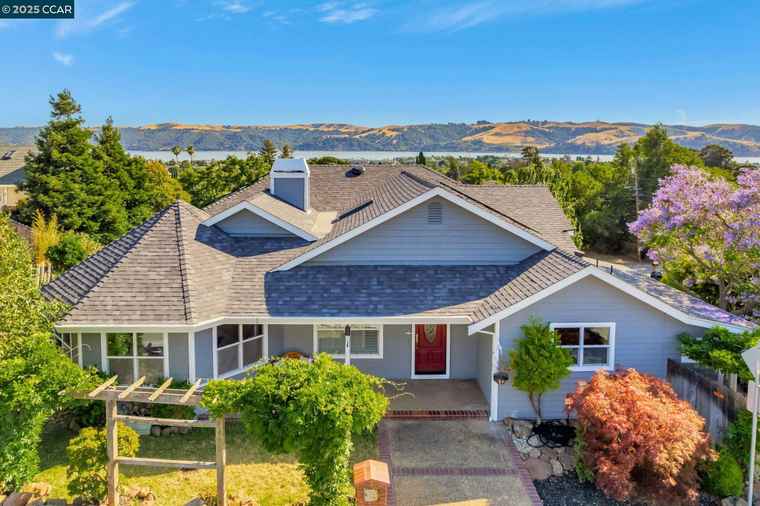 Photo of 300 Saint Augustine Ct Benicia, CA 94510