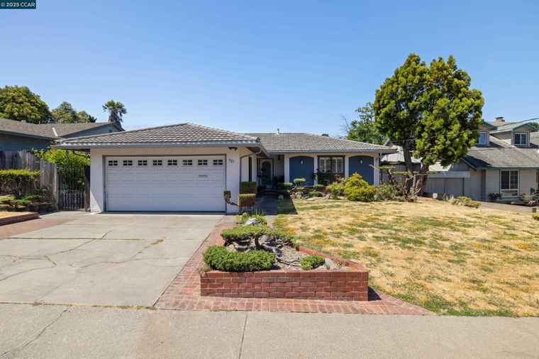 Photo of 925 Tara Hills Dr Pinole, CA 94564
