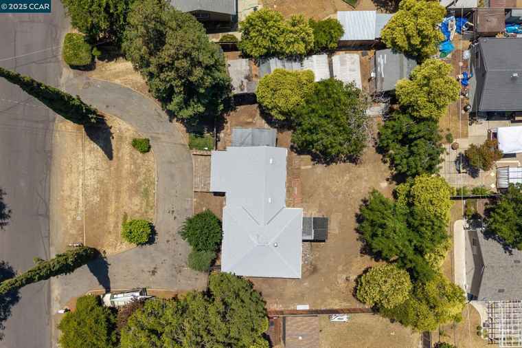 Photo of 1431 Willcrest Dr Concord, CA 94521