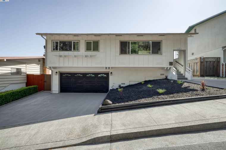 Photo of 131 Fernwood Dr San Bruno, CA 94066
