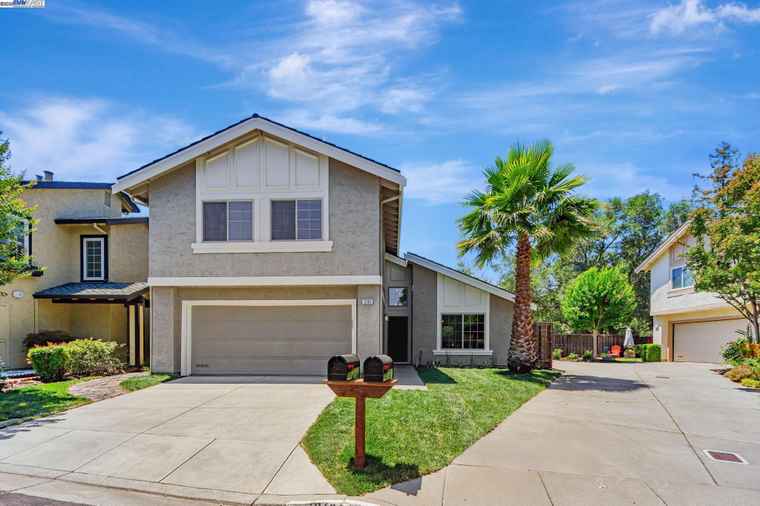 Photo of 2140 Blackrock Pl Martinez, CA 94553