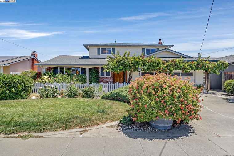 Photo of 426 El Caminito Livermore, CA 94550