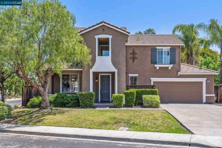 Photo of 734 Sunlight Dr Brentwood, CA 94513