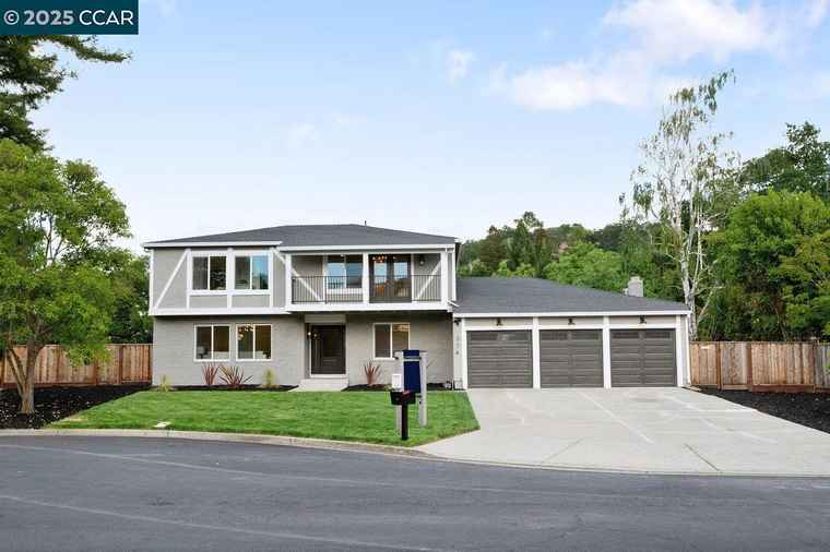 Photo of 374 James Bowie Ct Alamo, CA 94507