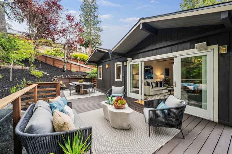 Photo of 589 Tahos Rd Orinda, CA 94563