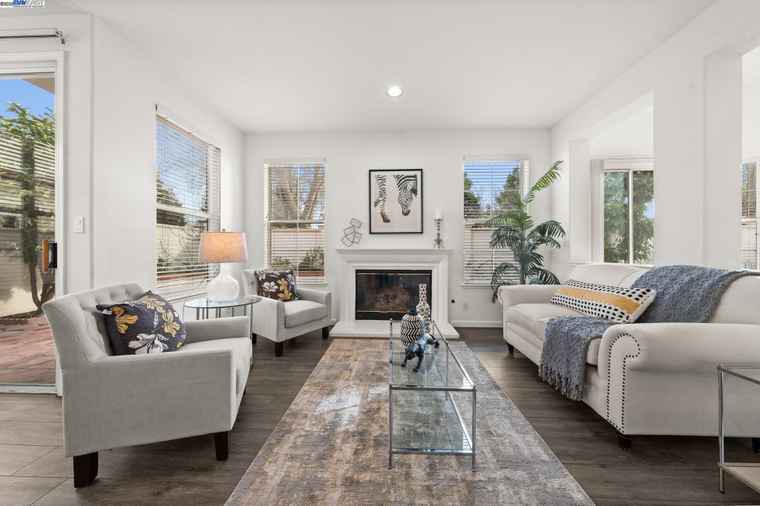 Photo of 4380 Diavila Ave Pleasanton, CA 94588