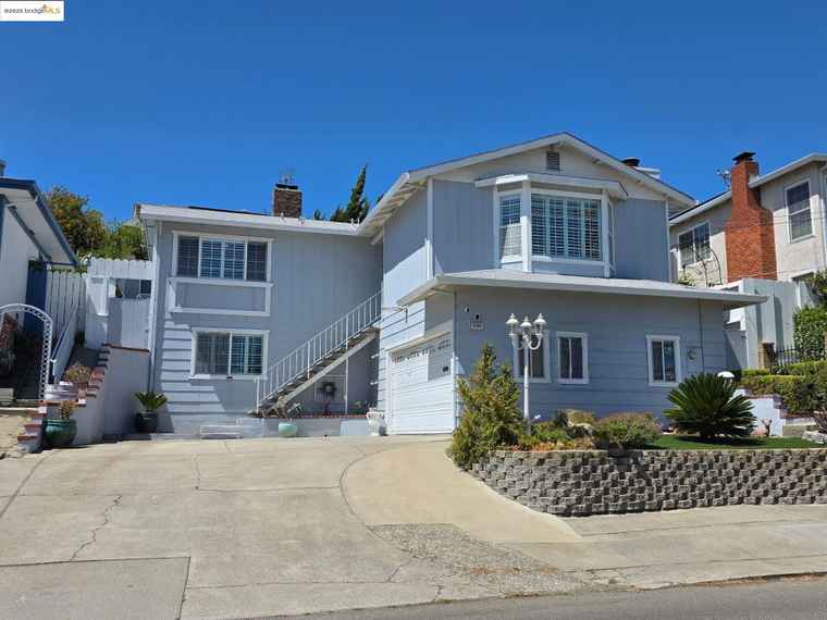 Photo of 2362 Somerset Ave Castro Valley, CA 94546