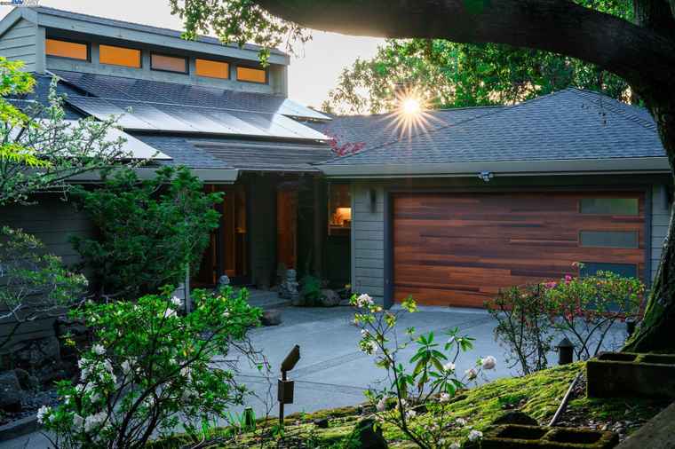 Photo of 351 El Toyonal Orinda, CA 94563