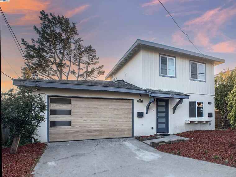 Photo of 532 Heathcliff Dr Pacifica, CA 94044