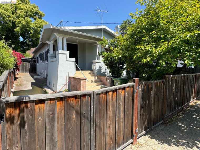 Photo of 3737 13th Ave Oakland, CA 94610