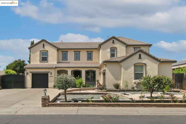 Photo of 8475 Marvista Ct Elk Grove, CA 95624