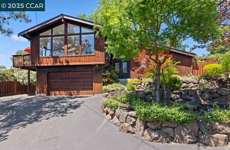 Photo of 1138 Orchard Rd Lafayette, CA 94549