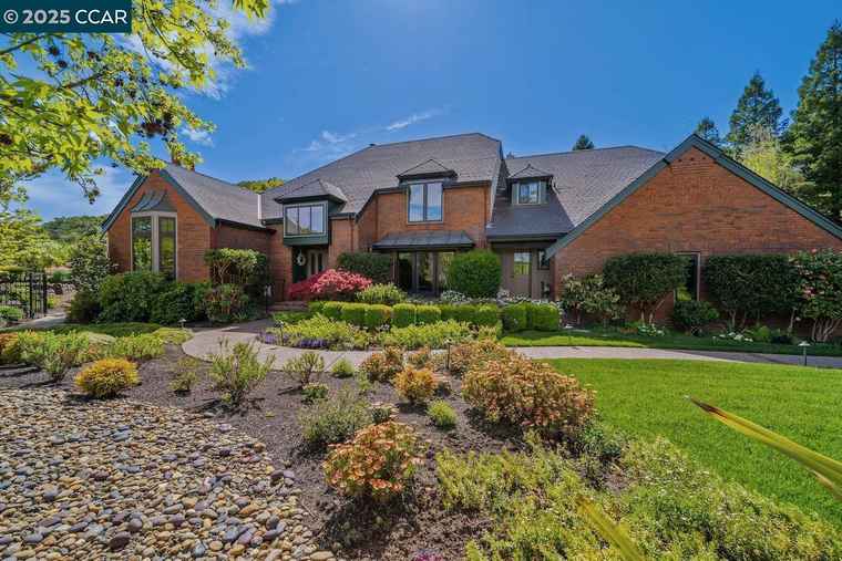Photo of 29 Brandt Dr Moraga, CA 94556