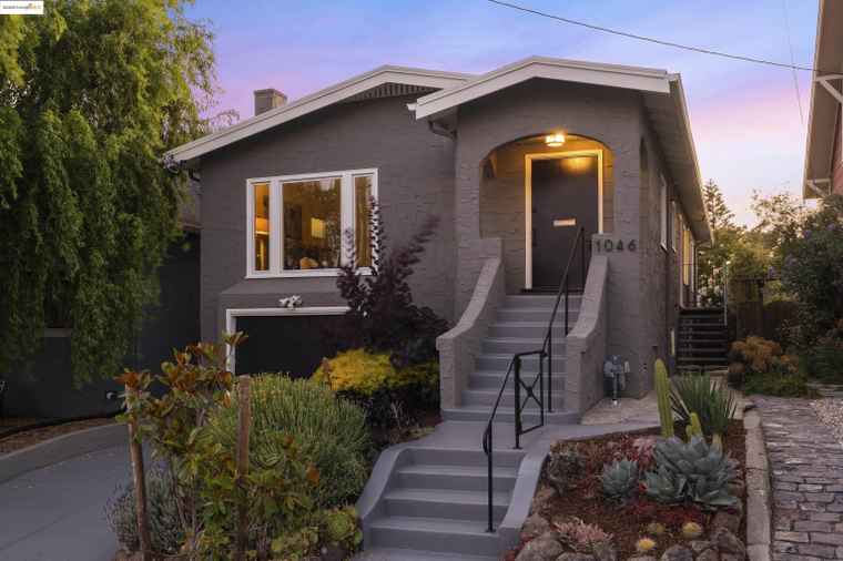 Photo of 1046 Ordway St Albany, CA 94706