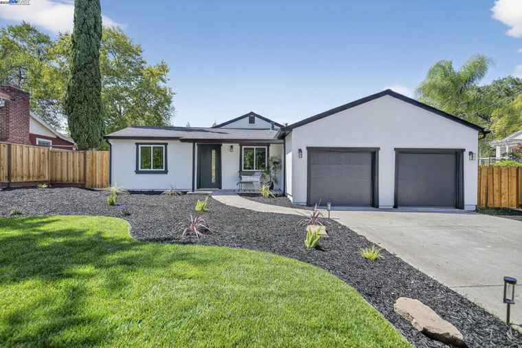 Photo of 191 Cortsen Rd Pleasant Hill, CA 94523