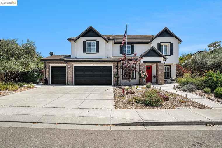 Photo of 321 Lavender Way Oakley, CA 94561