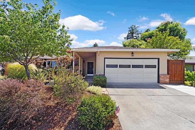 Photo of 1391 Anza Way Livermore, CA 94550