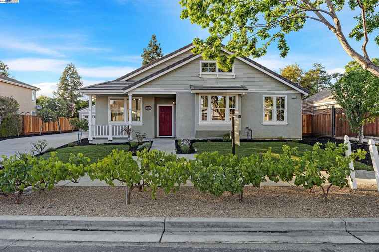 Photo of 6424 Altamar Cir Livermore, CA 94550