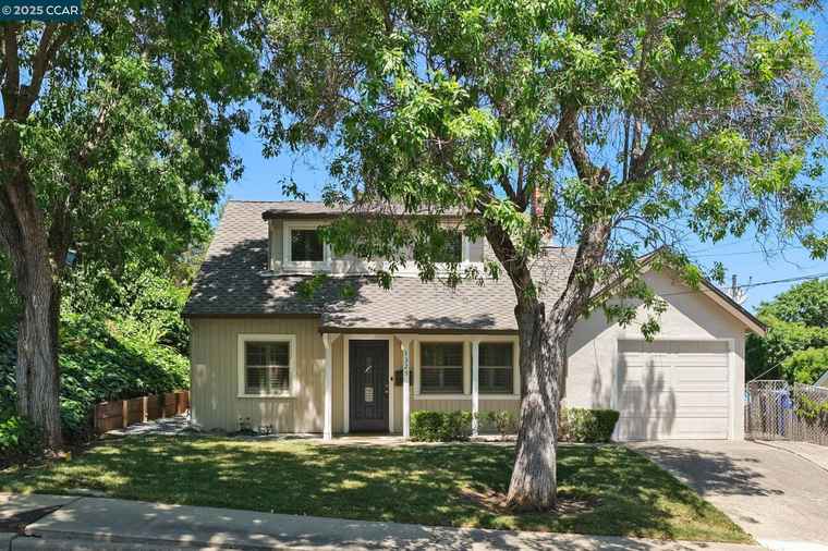 Photo of 1325 Sherwood Dr Concord, CA 94521