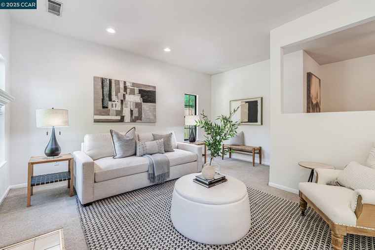 Photo of 61 Alberta Ter Walnut Creek, CA 94596