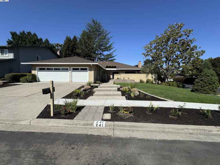 Photo of 241 Belaire Ct Danville, CA 94526