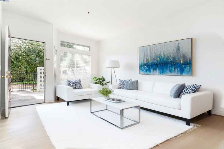 Photo of 111 Dursey Dr Pinole, CA 94564