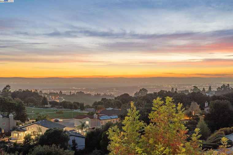Photo of 4110 Mystic View Ct Hayward, CA 94542