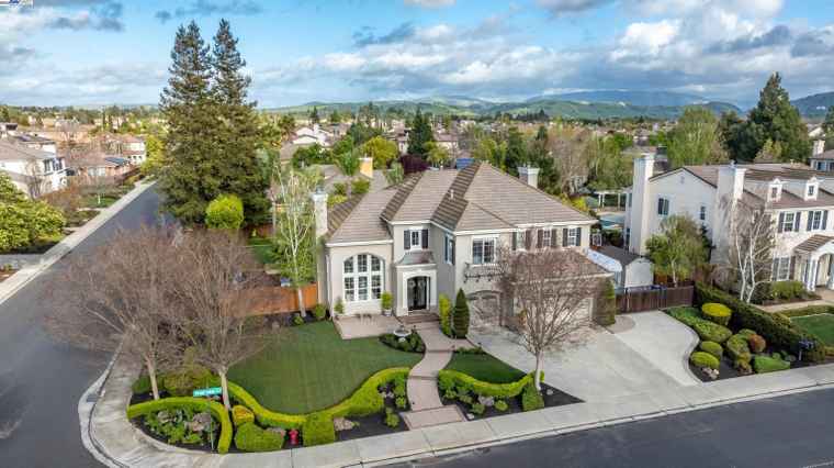 Photo of 2522 Wood Hollow Dr Livermore, CA 94550