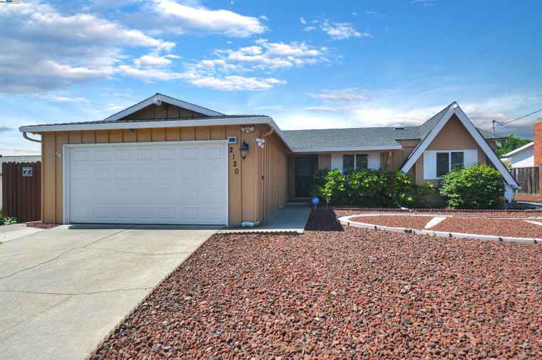 Photo of 2120 Shasta Martinez, CA 94553