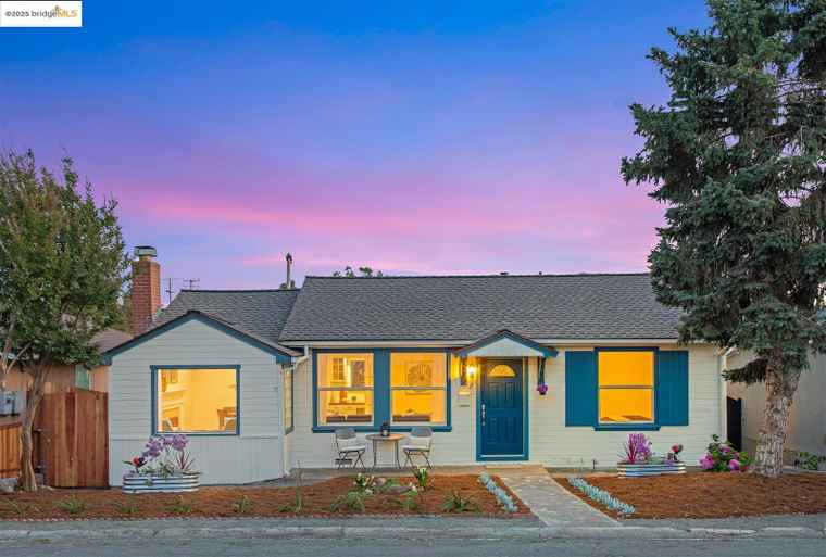 Photo of 8 Alta Loma Benicia, CA 94510