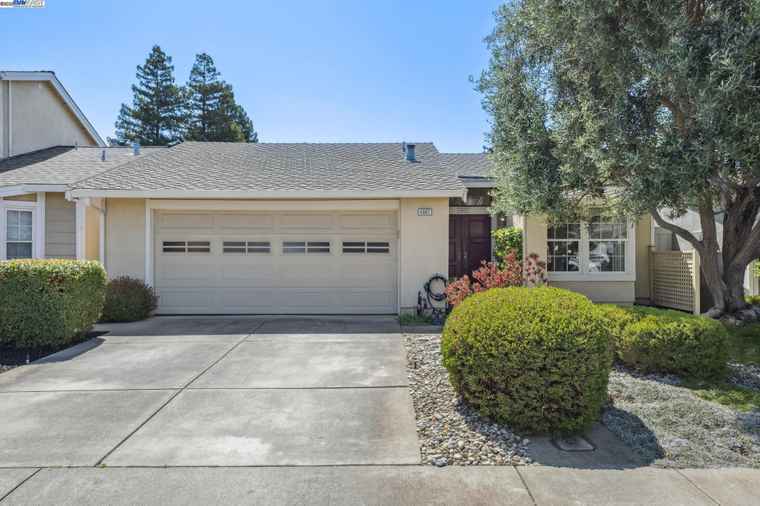 Photo of 4067 Peregrine Way Pleasanton, CA 94566