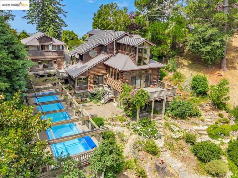Photo of 5950 Grizzly Peak Blvd Oakland, CA 94611