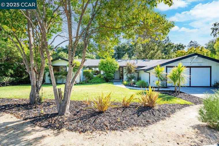 Photo of 42 Freitas Dr Moraga, CA 94556