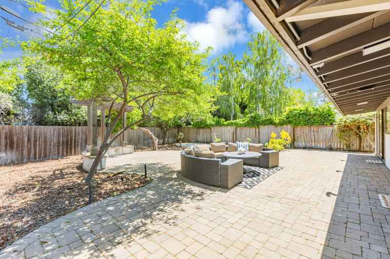 Photo of 271 Woodhams Rd Santa Clara, CA 95051