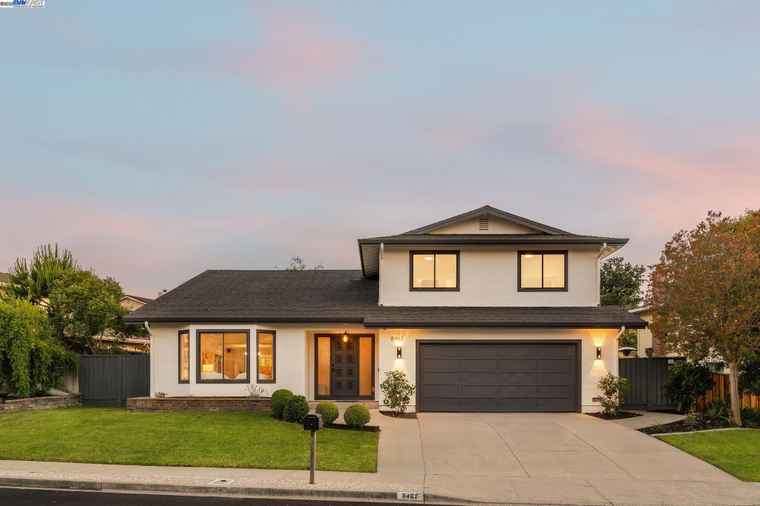 Photo of 8462 Rhoda Ave Dublin, CA 94568