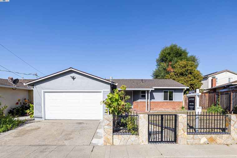 Photo of 26045 Coleman Ave Hayward, CA 94544