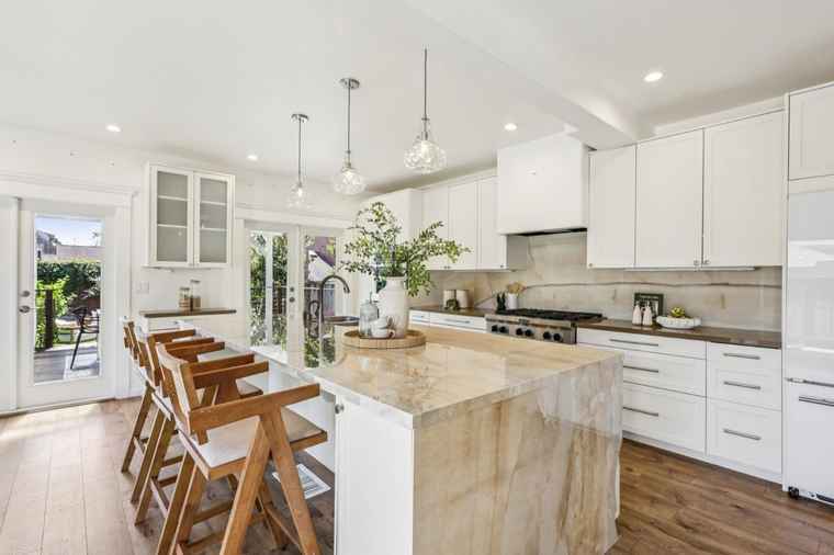 Photo of 124 Glenview St Santa Cruz, CA 95062